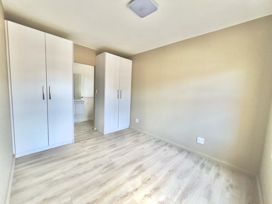 1 Bedroom Property for Sale in Table View Western Cape